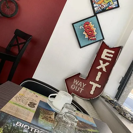 Vieille Tour Centre Hotell