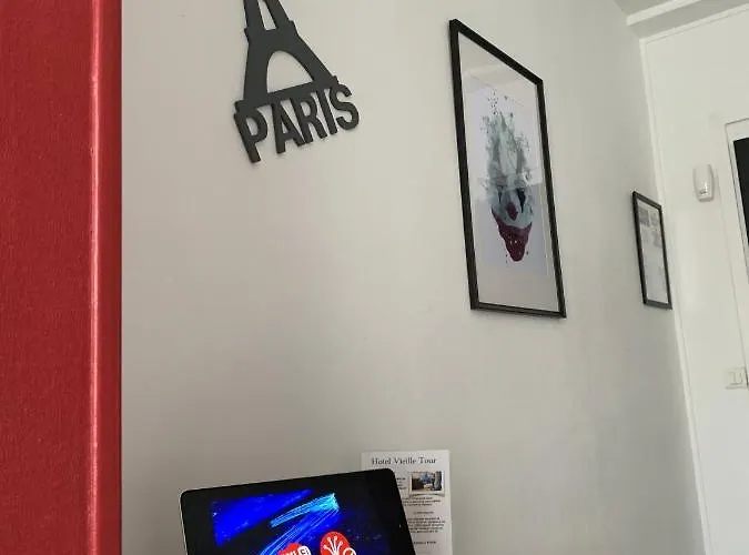 Vieille Tour Centre Hotel