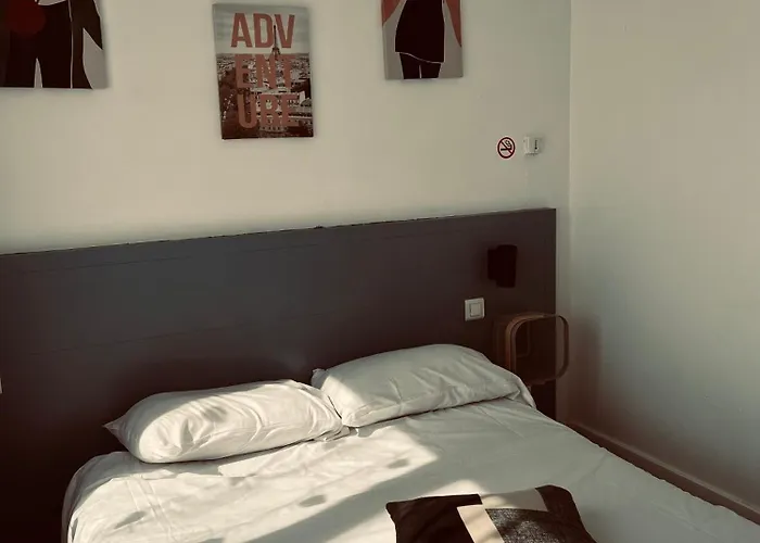 Hotel Vieille Tour Centre *